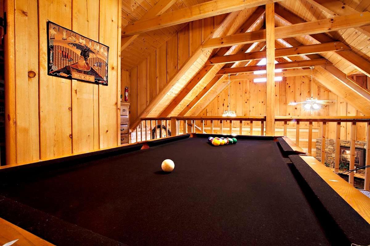 Queen Suite with Pool View,1607245924:JPEG